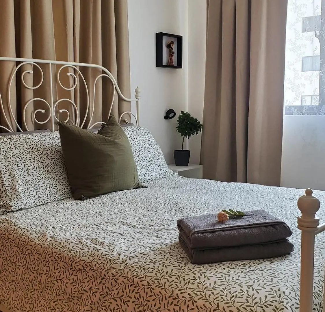 King Bed With Ac, Wifi And Gym, No Blackouts, Garden Towers I, Santiago Rd Santiago De Los Caballeros